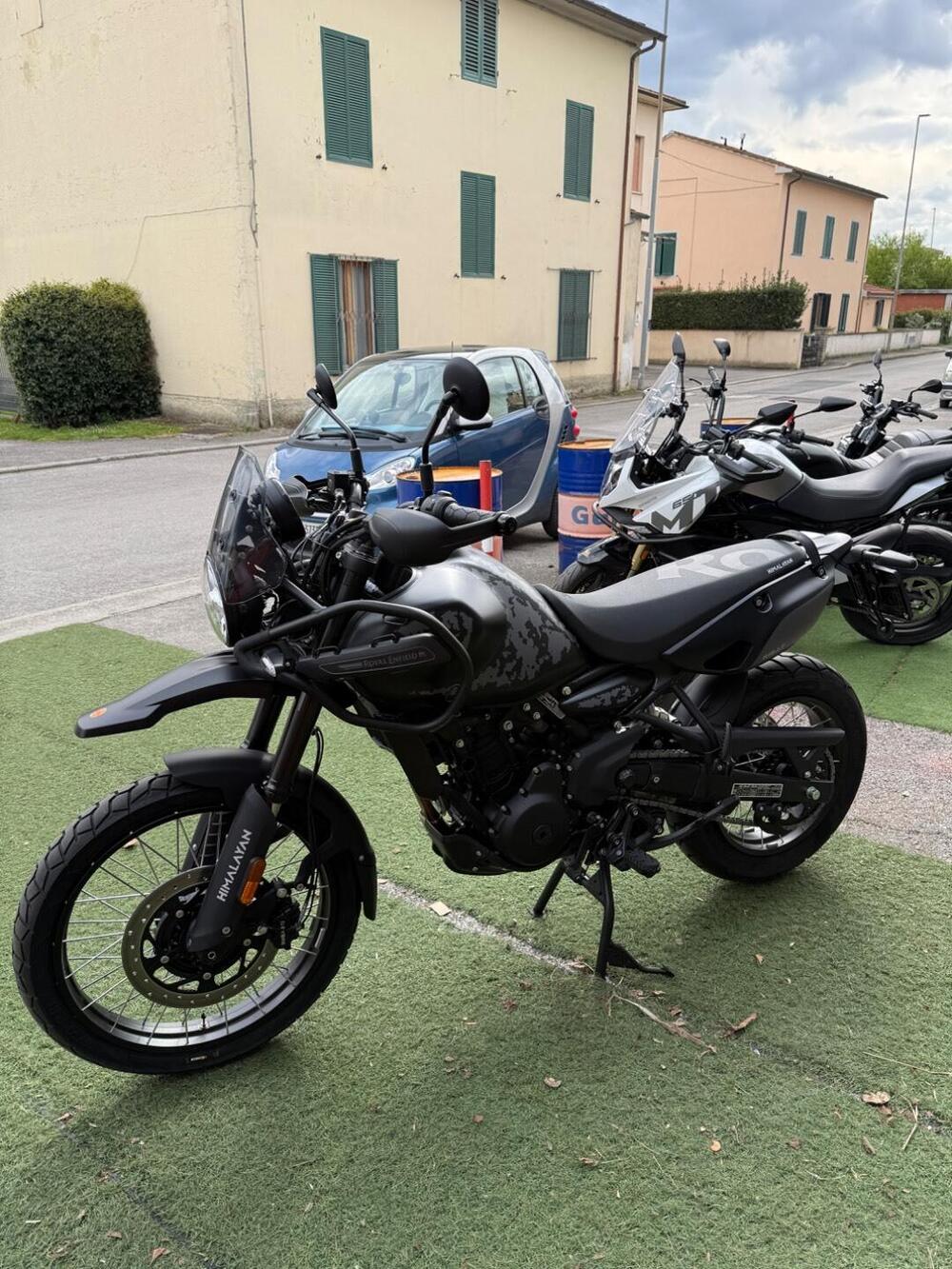 Royal Enfield Himalayan 450 Mana Black (2026) (2)