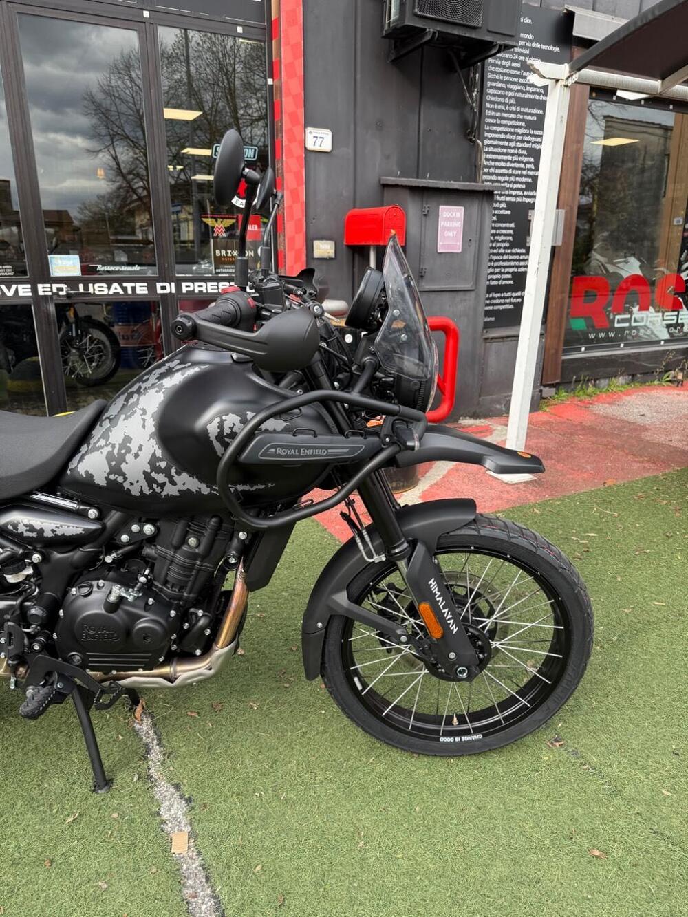 Royal Enfield Himalayan 450 Mana Black (2026) (8)