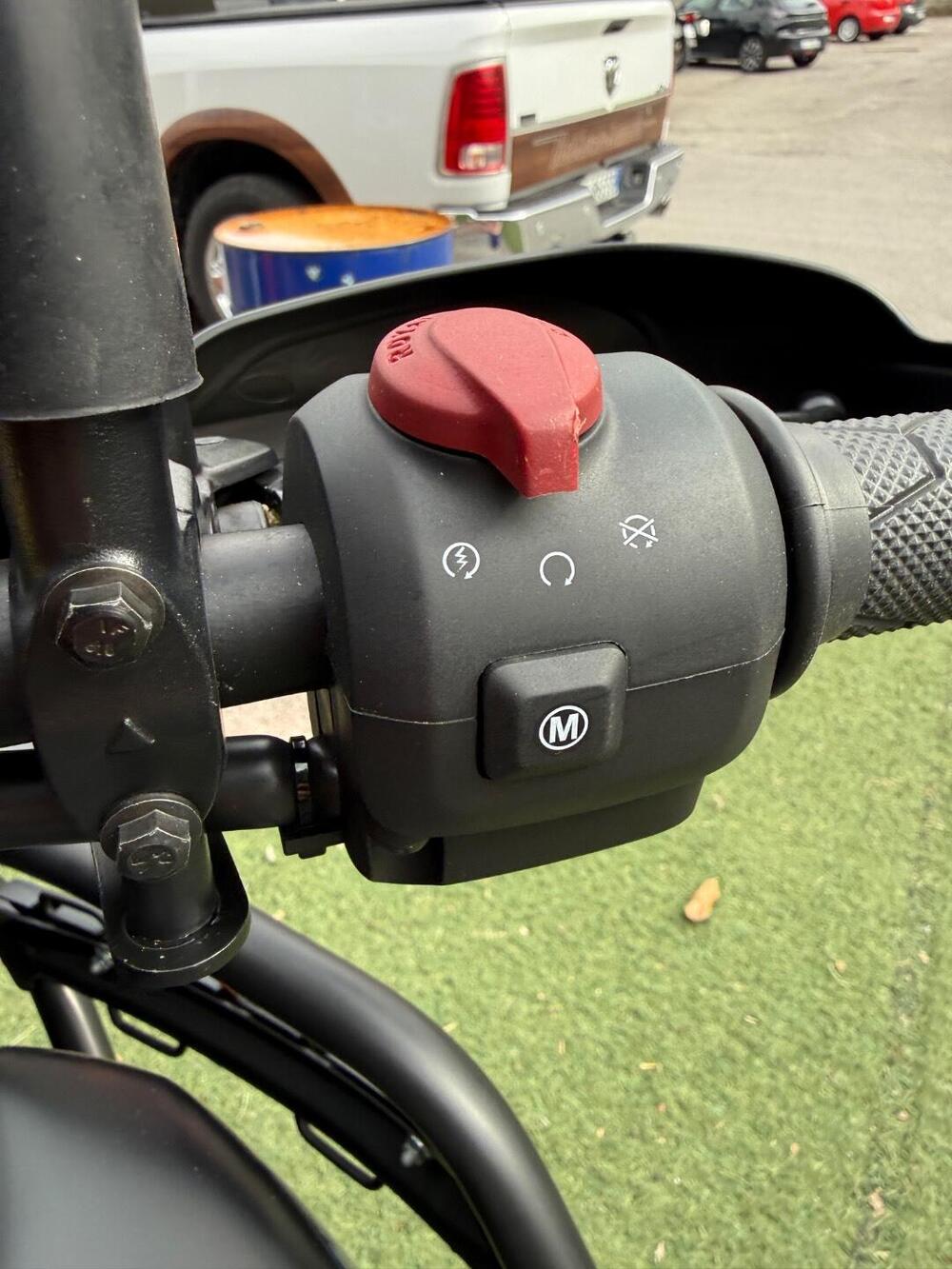 Royal Enfield Himalayan 450 Mana Black (2026) (16)