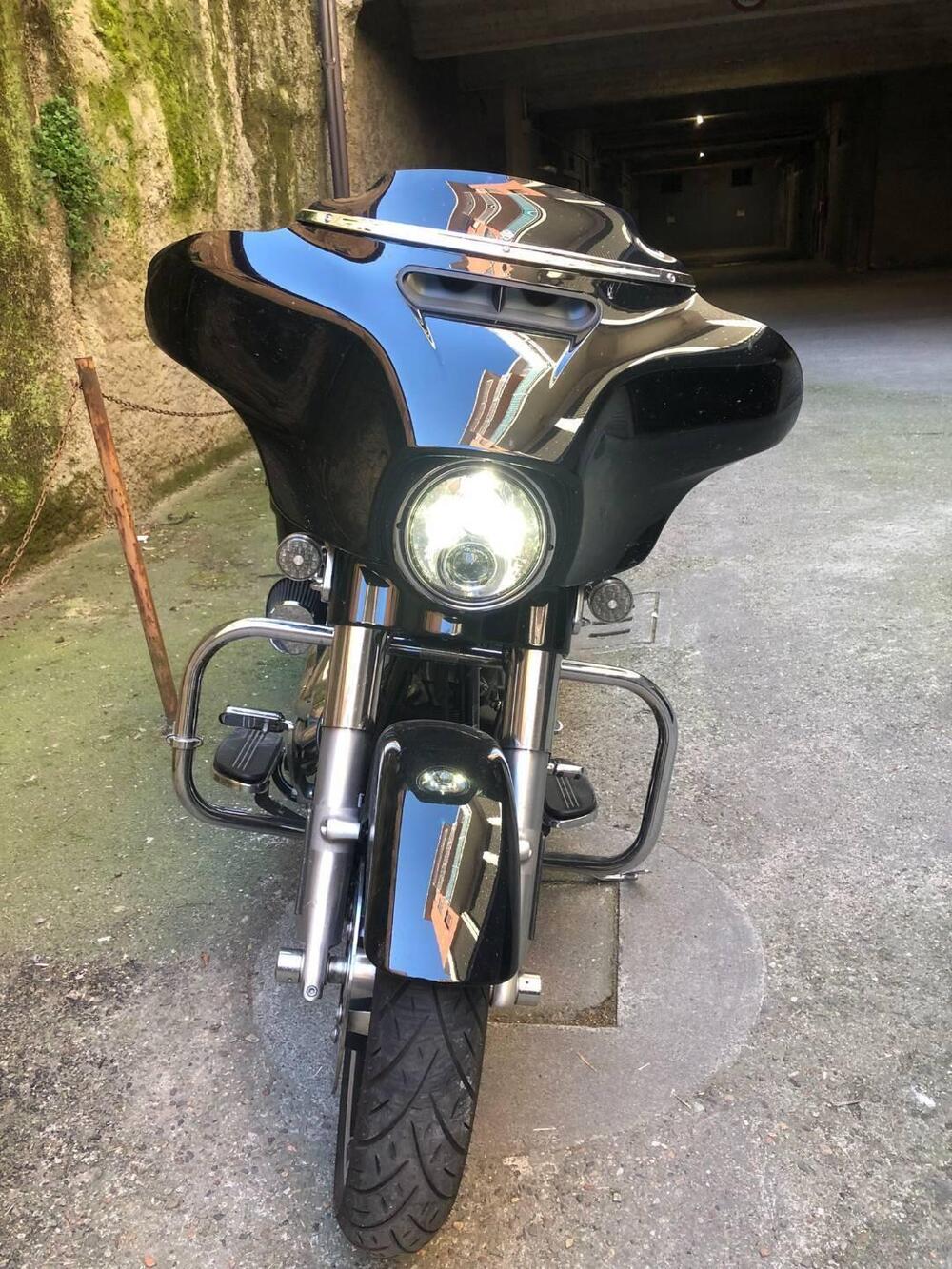 Harley-Davidson 107 Street Glide (2017 - 19) - FLHX (5)