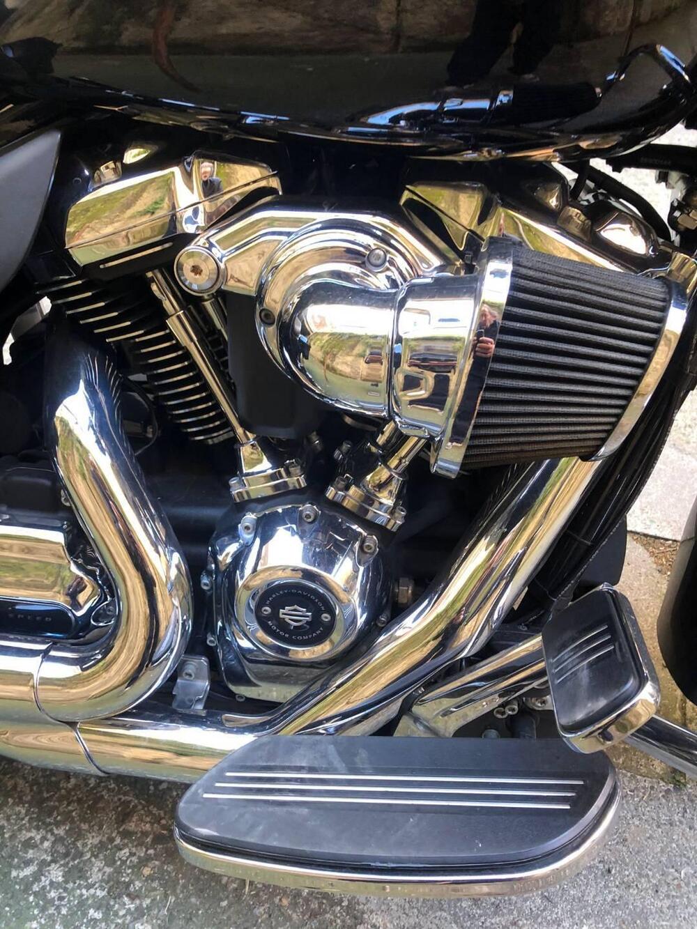 Harley-Davidson 107 Street Glide (2017 - 19) - FLHX (16)