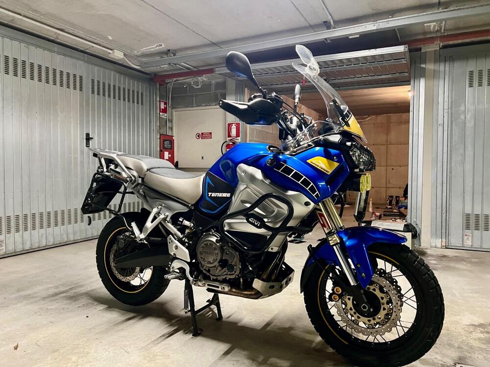 Yamaha XT1200Z Super Ténéré First Edition (2010 - 11) (2)