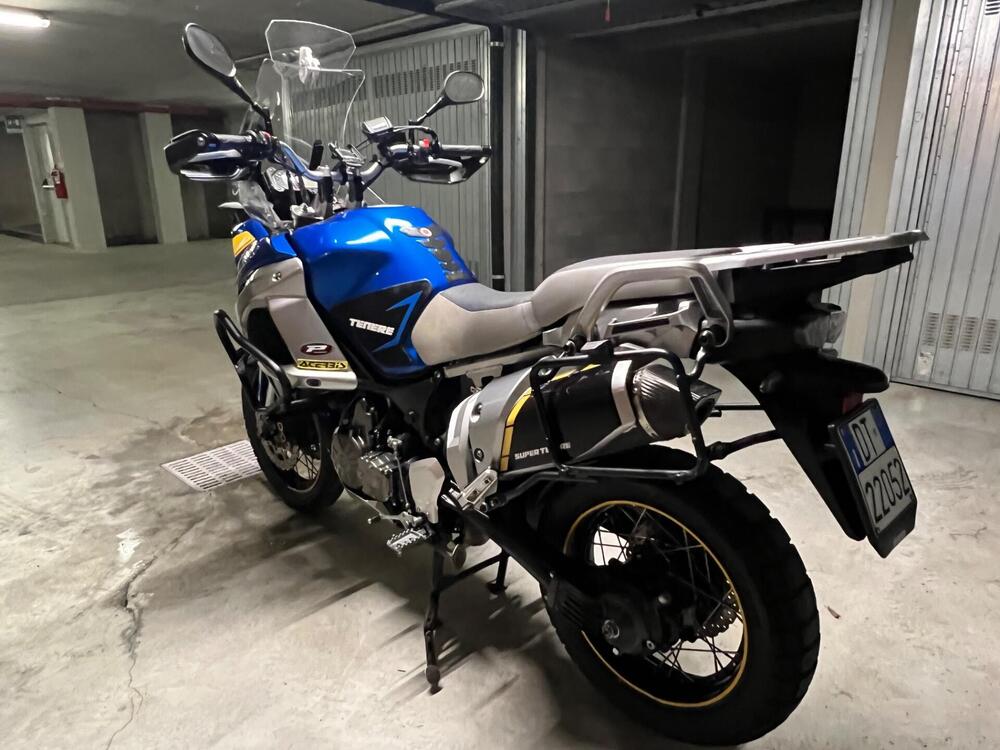 Yamaha XT1200Z Super Ténéré First Edition (2010 - 11) (4)
