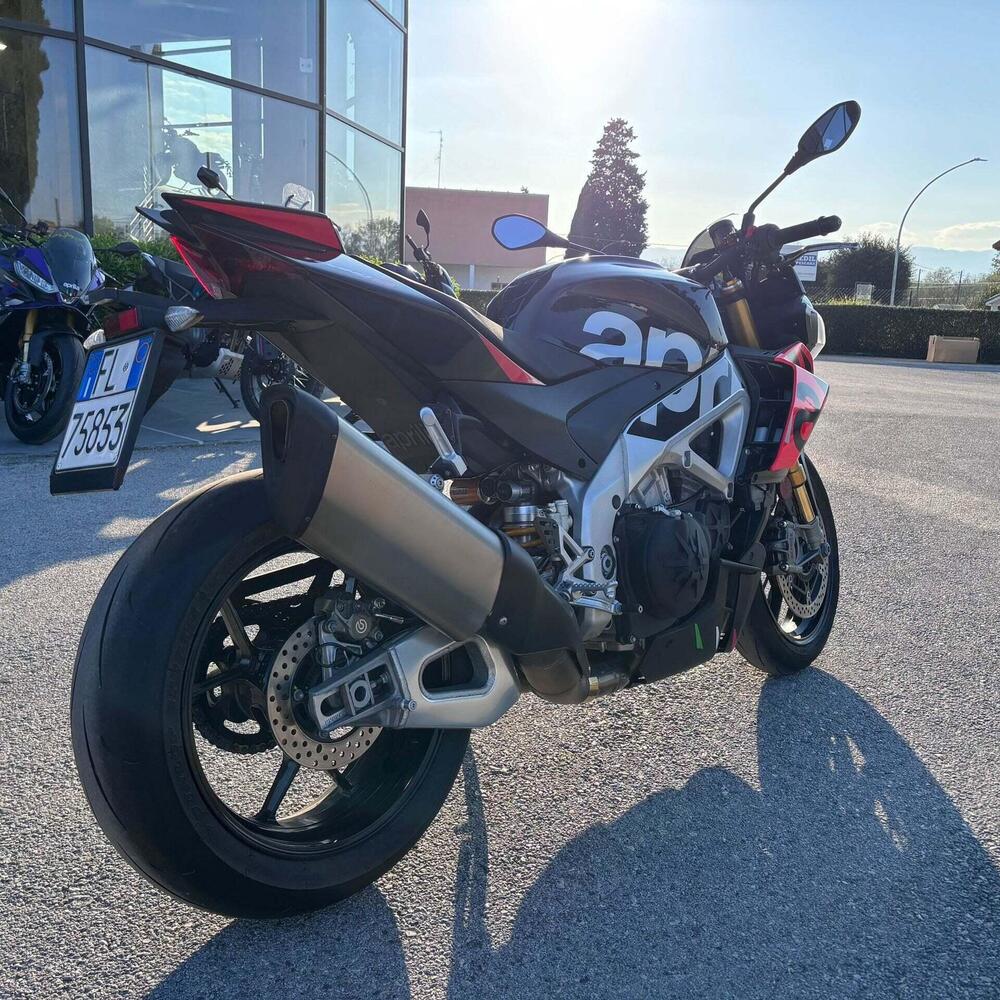 Aprilia Tuono V4 Factory (2021 - 24) (2)