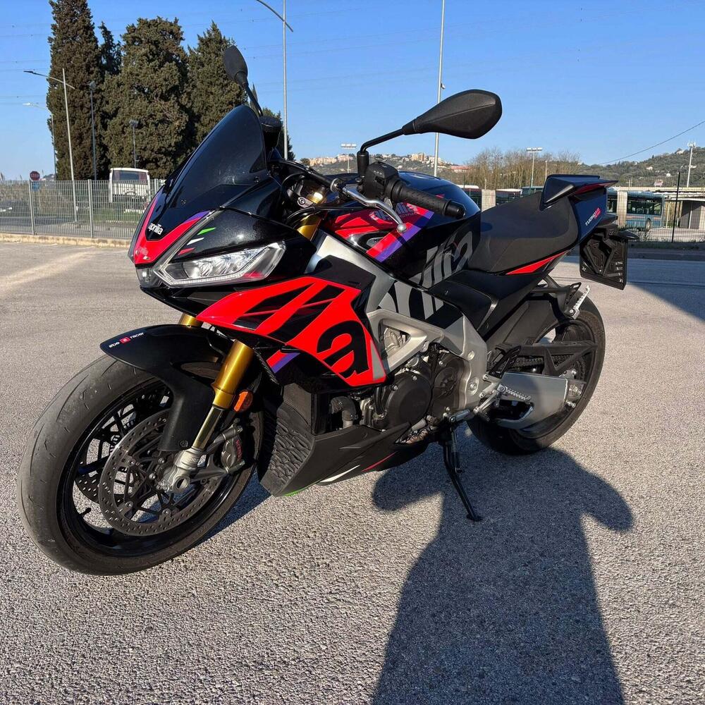 Aprilia Tuono V4 Factory (2021 - 24) (4)