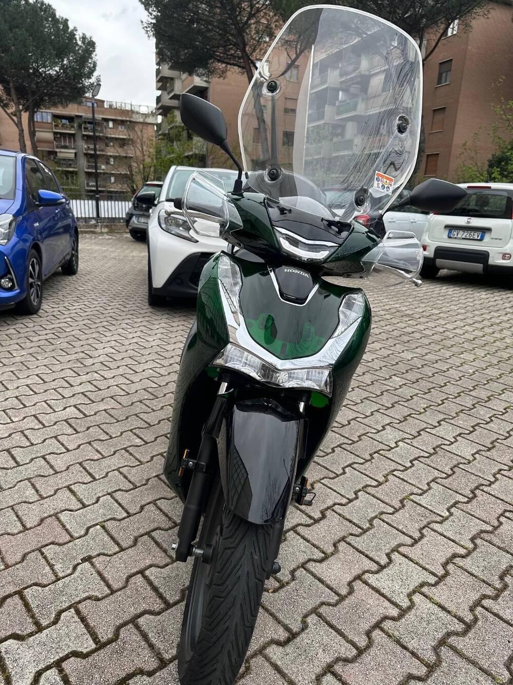 Honda SH 150i Vetro (2024 - 25) (2)