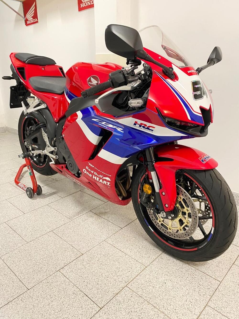 Honda CBR 600 RR (2024 - 26) (5)