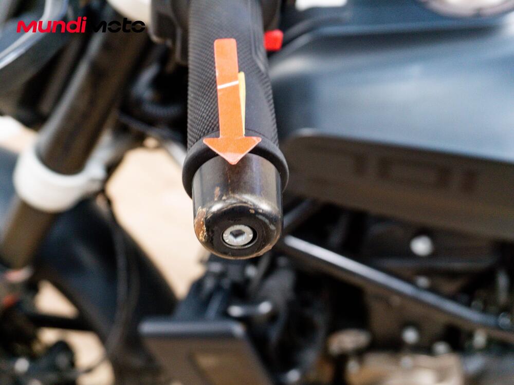 Husqvarna Svartpilen 701 (2019) (15)