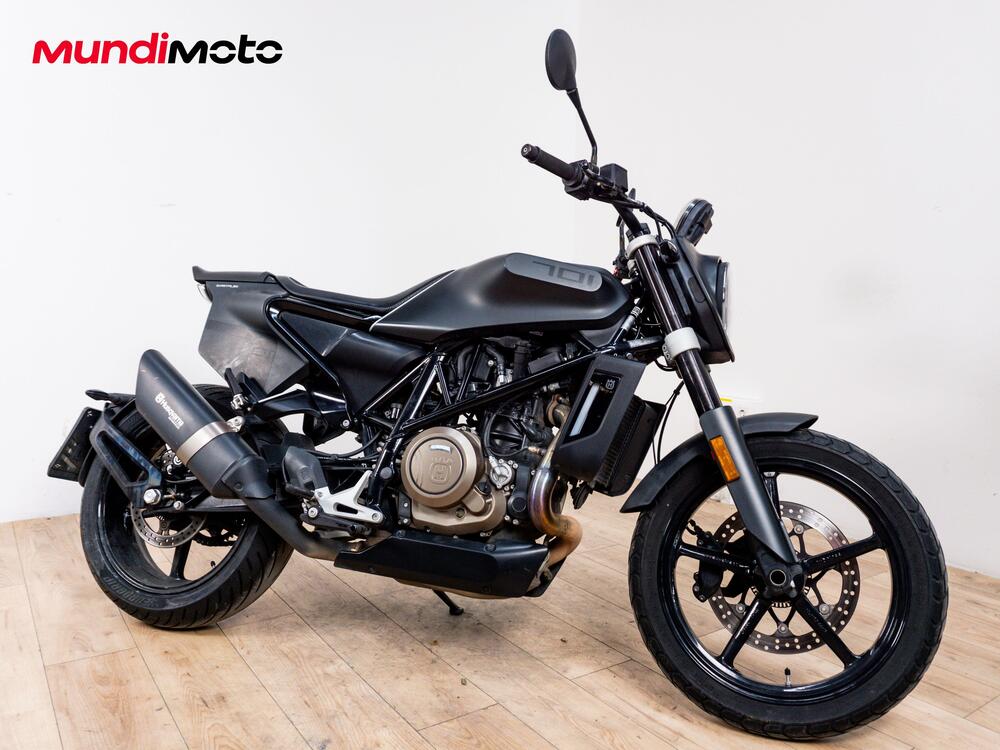 Husqvarna Svartpilen 701 (2019) (2)