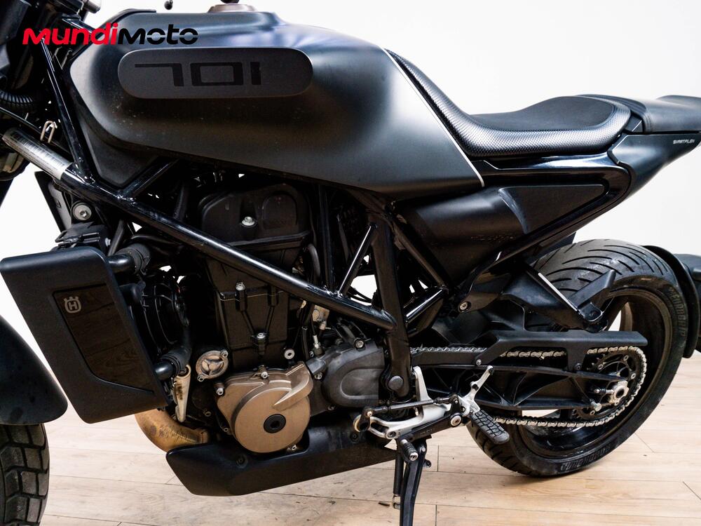 Husqvarna Svartpilen 701 (2019) (9)