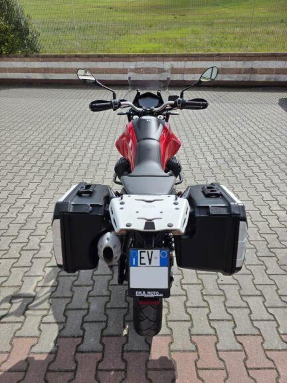 Moto Guzzi V85 TT (2019 - 20) (6)