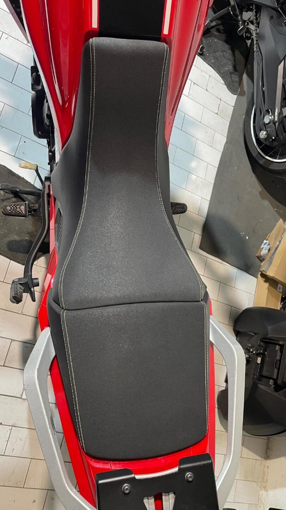 Moto Morini X-Cape 650 Gold Wheels Edition (2022 - 26) (2)