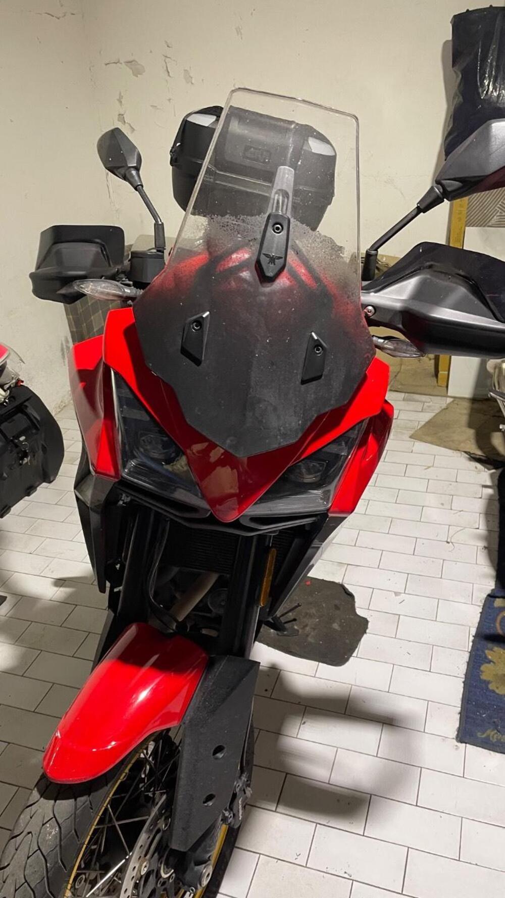 Moto Morini X-Cape 650 Gold Wheels Edition (2022 - 26) (6)