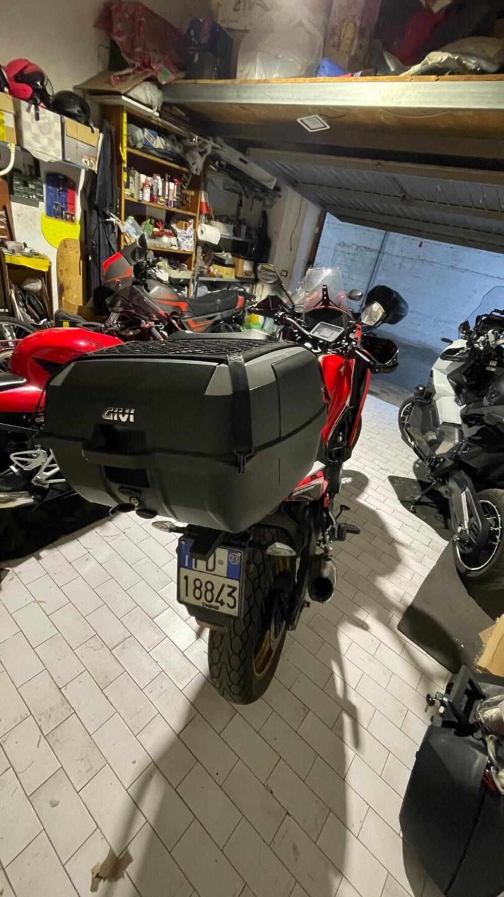 Moto Morini X-Cape 650 Gold Wheels Edition (2022 - 26) (8)