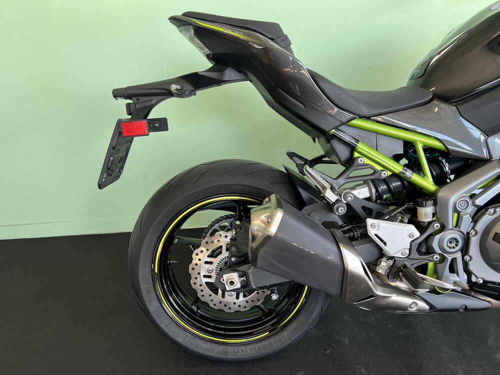 Kawasaki Z 900 (2017 - 18) (11)
