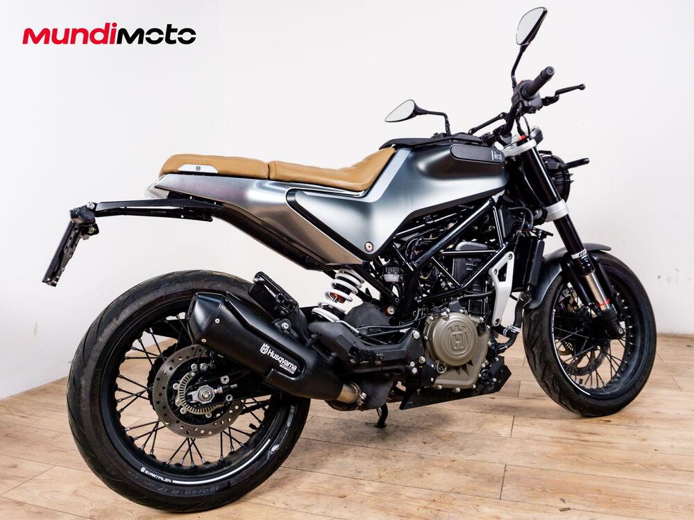 Husqvarna Svartpilen 401 (2018 - 19) (3)