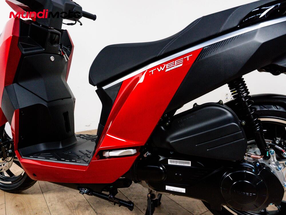 Peugeot Tweet 125 FL GT (2025 - 26) (9)