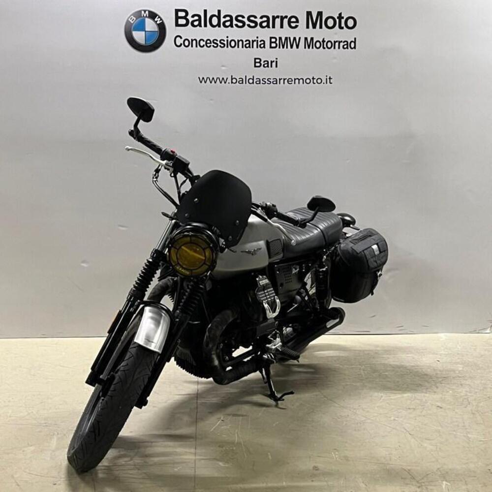 Moto Guzzi V7 III Rough (2018 - 20) (2)
