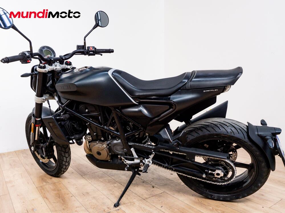 Husqvarna Svartpilen 701 (2019) (7)