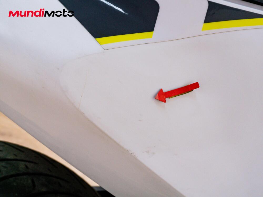 Husqvarna 701 Supermoto (2022) (13)