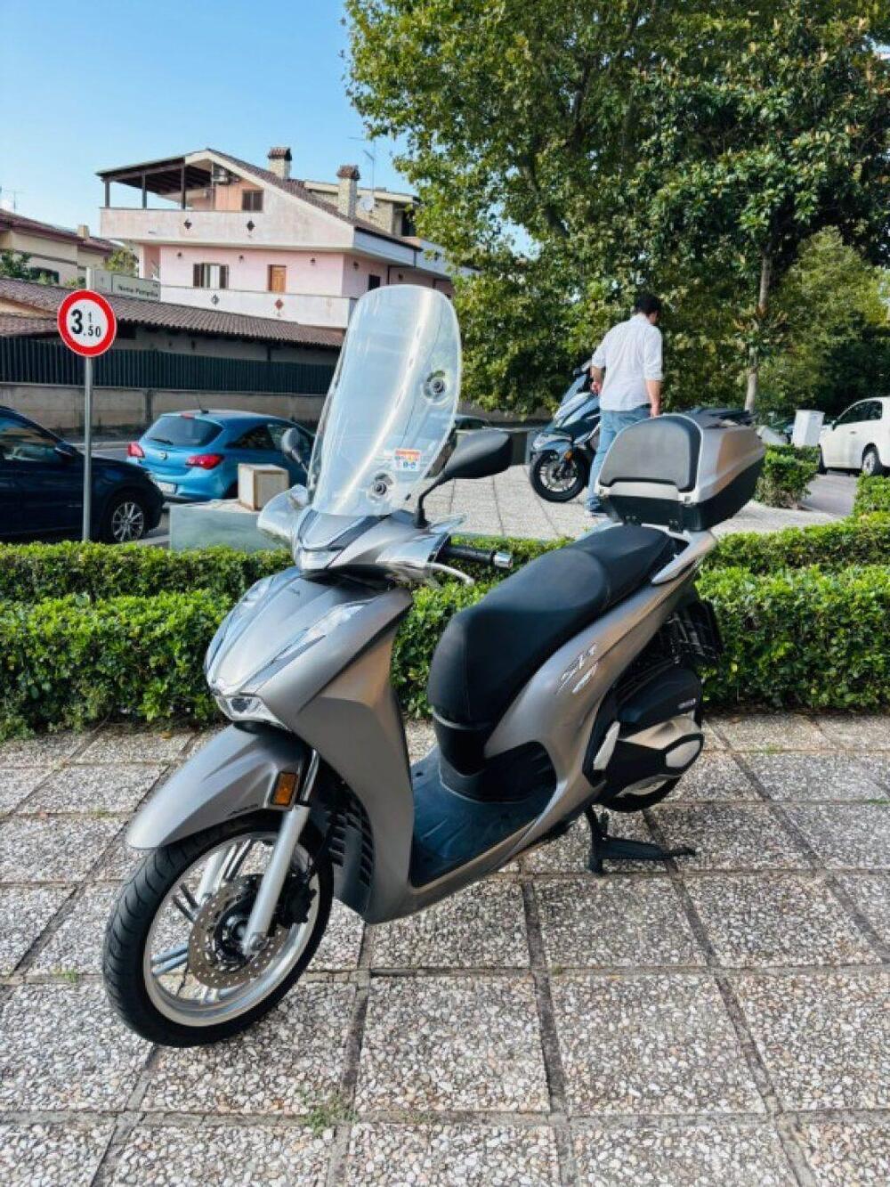 Honda SH 350 (2021 - 24) (14)