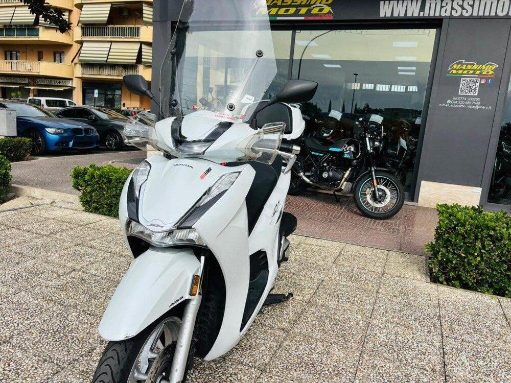 Honda SH 350 (2021 - 24) (9)