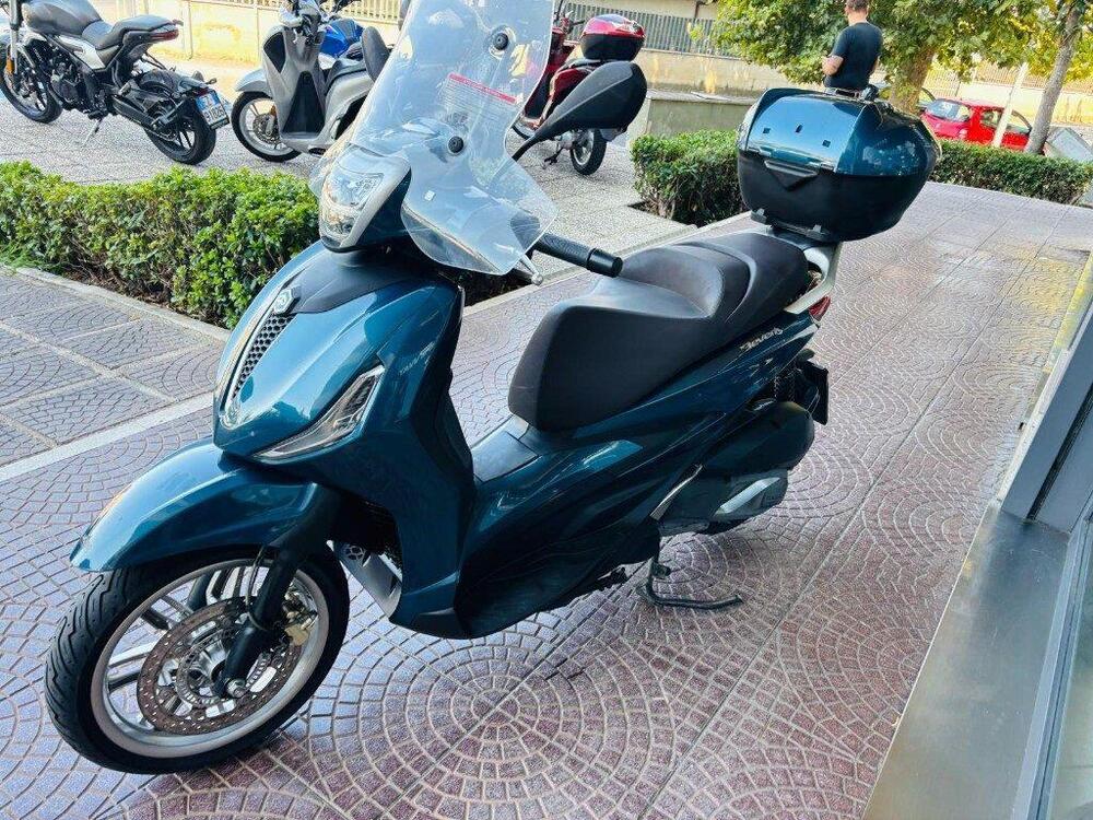 Piaggio Beverly 300 Hpe (2021) (3)