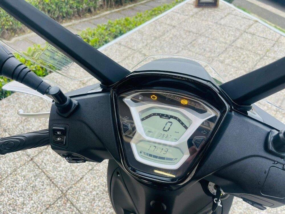 Kymco People 200i S (2021 - 26) (13)