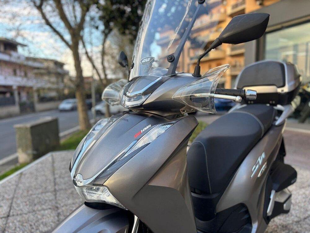 Honda SH 350 (2021 - 24) (10)