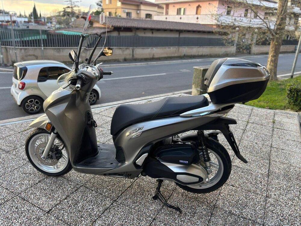 Honda SH 350 (2021 - 24) (12)