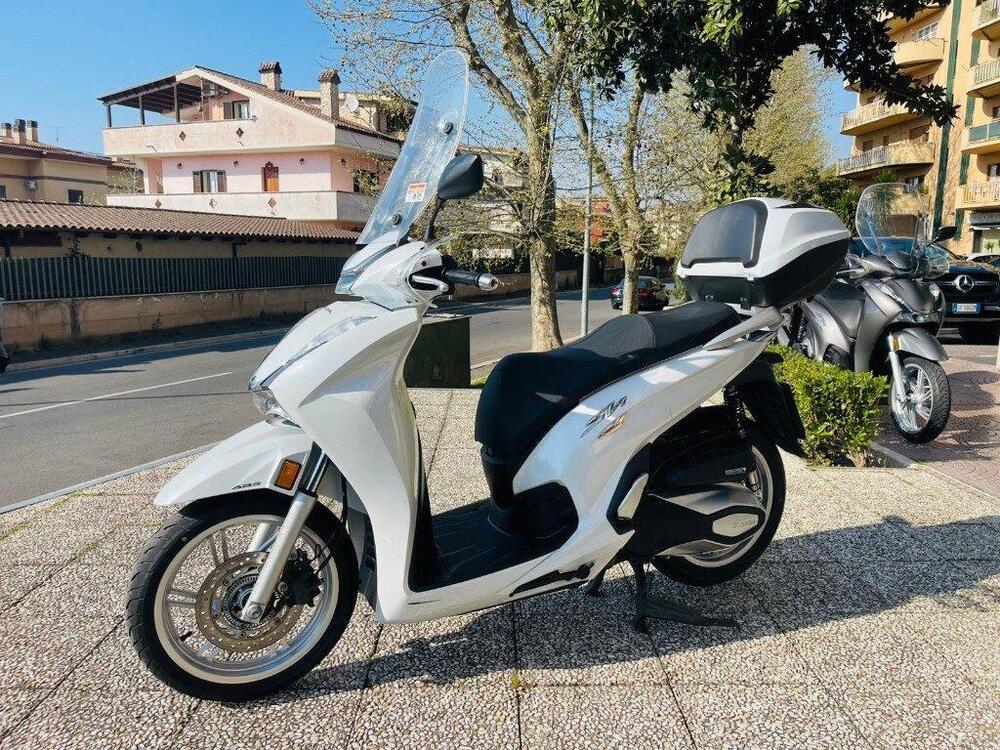 Honda SH 350 (2021 - 24) (3)