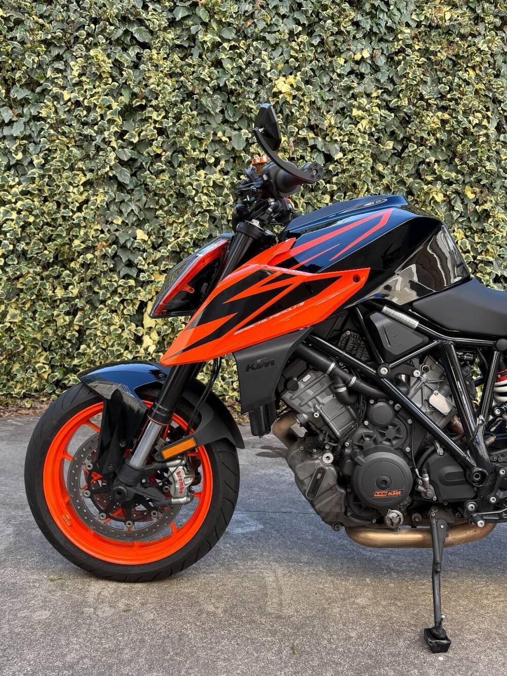 KTM 1290 Super Duke R (2019) (7)