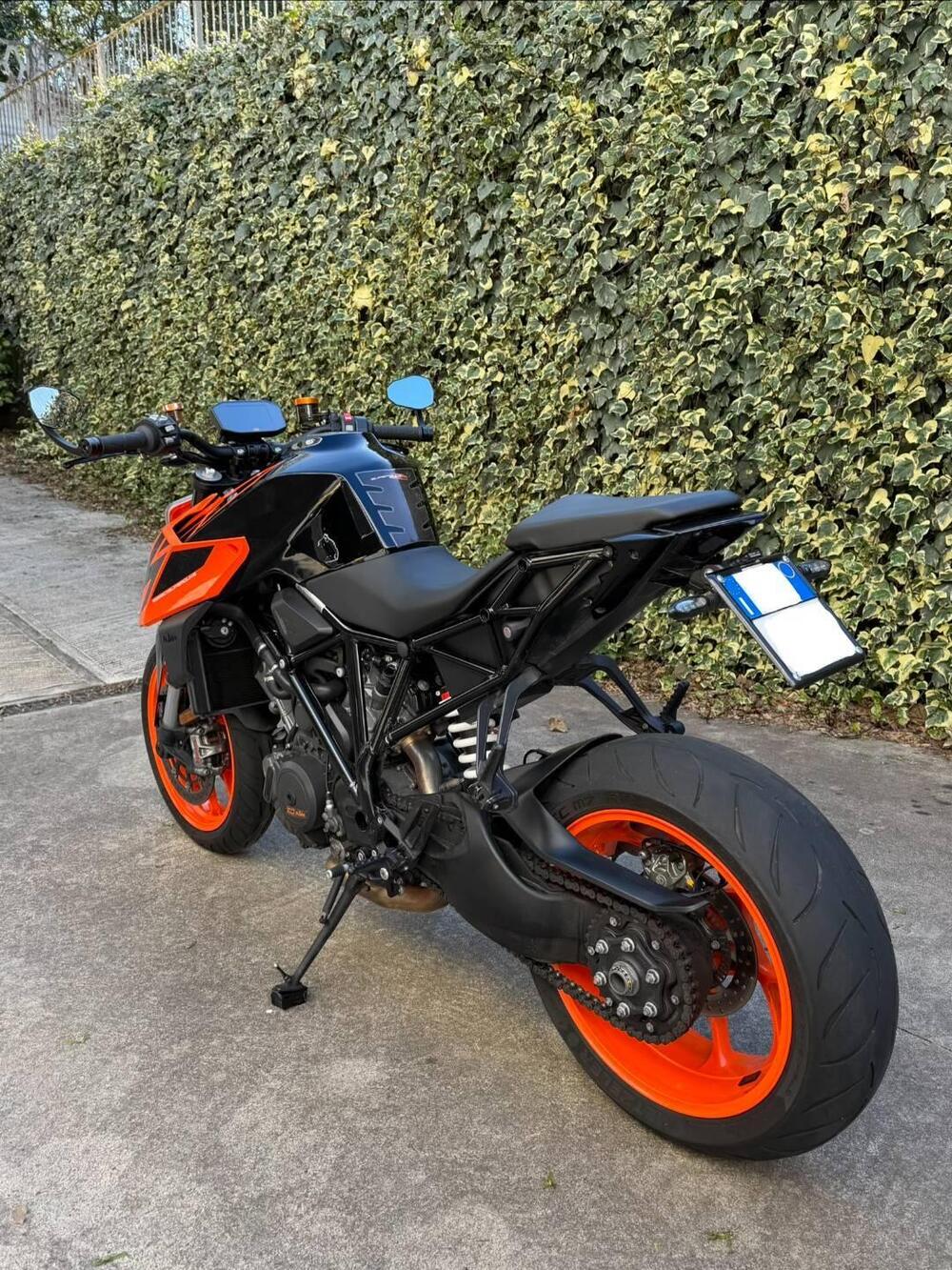 KTM 1290 Super Duke R (2019) (10)