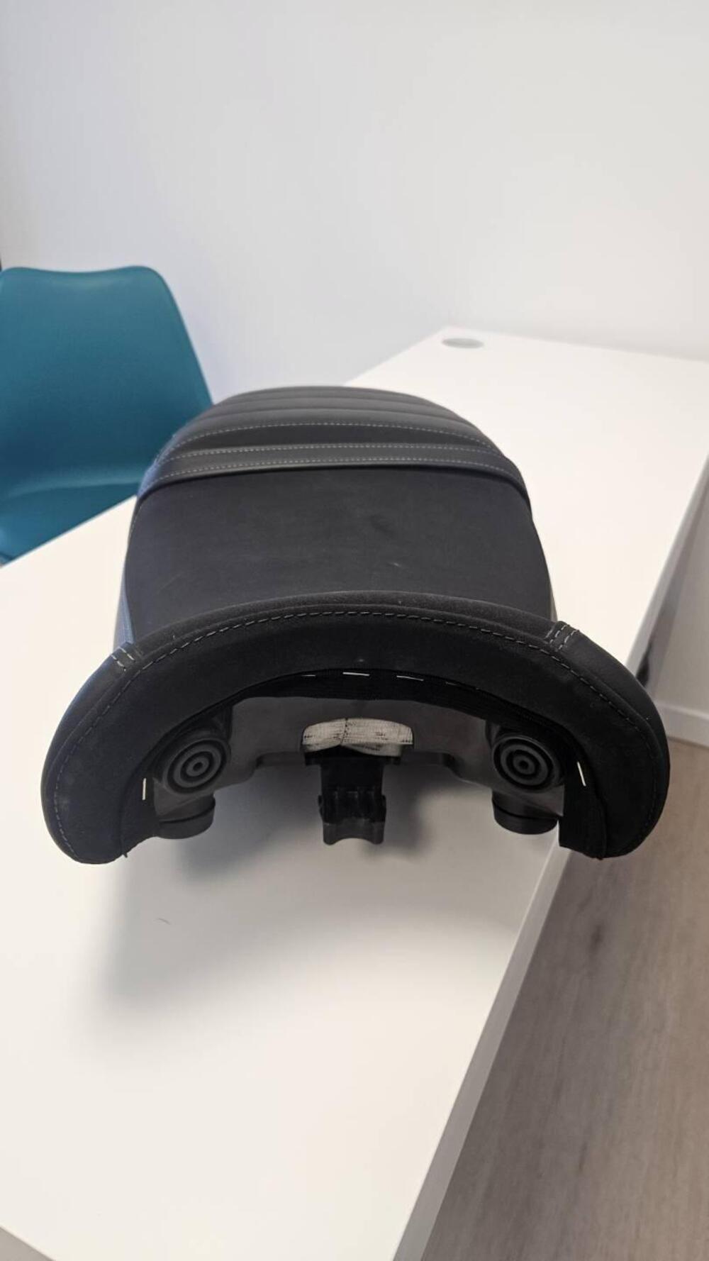 Sella originale moto guzzi V7 stone 2023 (3)