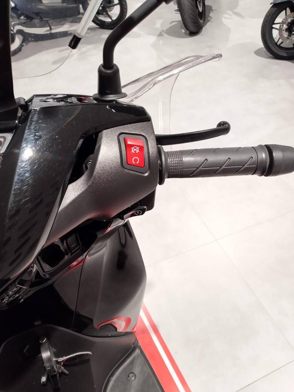 Honda SH 350i GT (2025 - 26) (4)