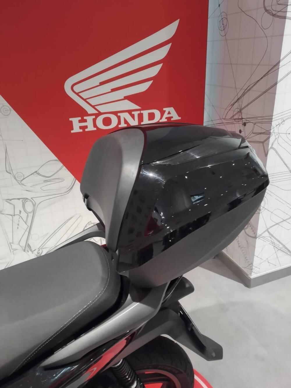 Honda SH 350i GT (2025 - 26) (9)