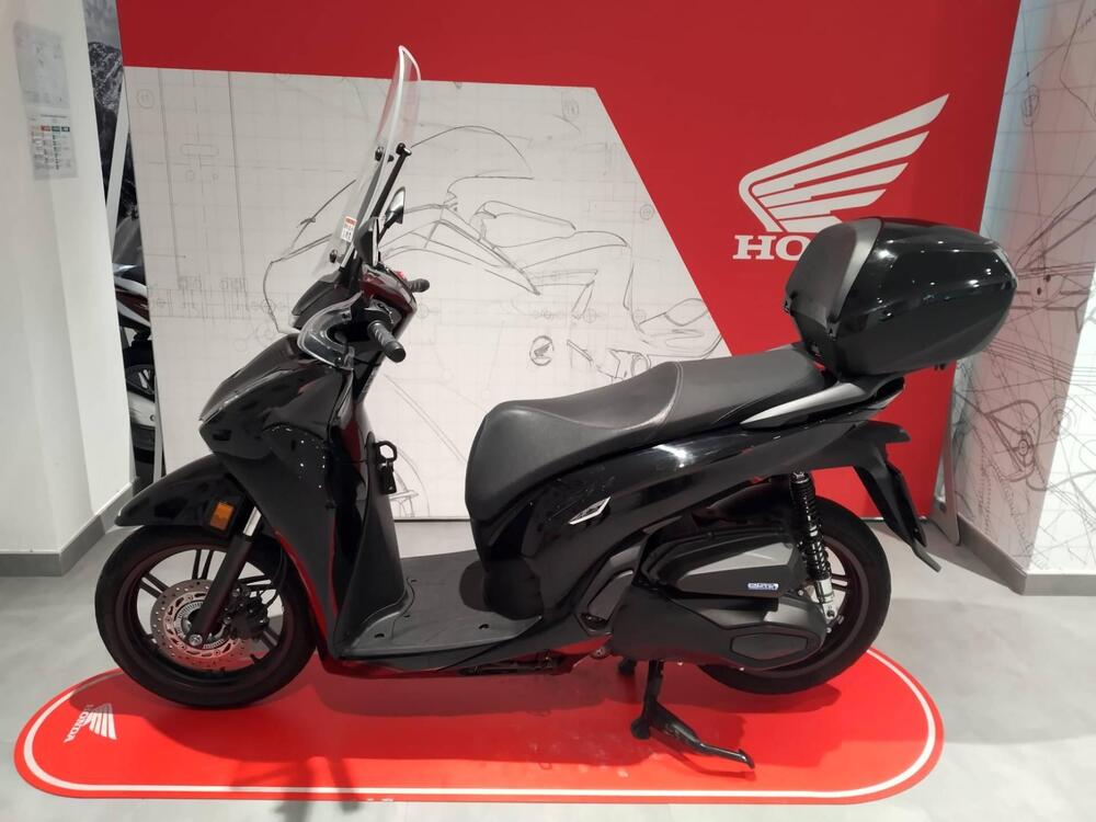 Honda SH 350i GT (2025 - 26) (2)