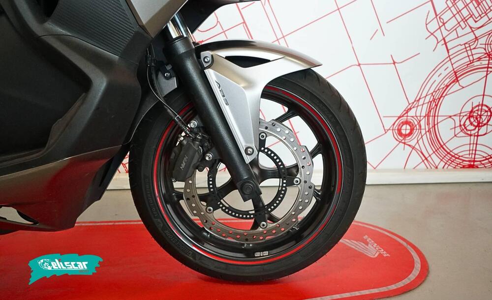 Honda Integra 750 DCT (2016 - 17) (9)