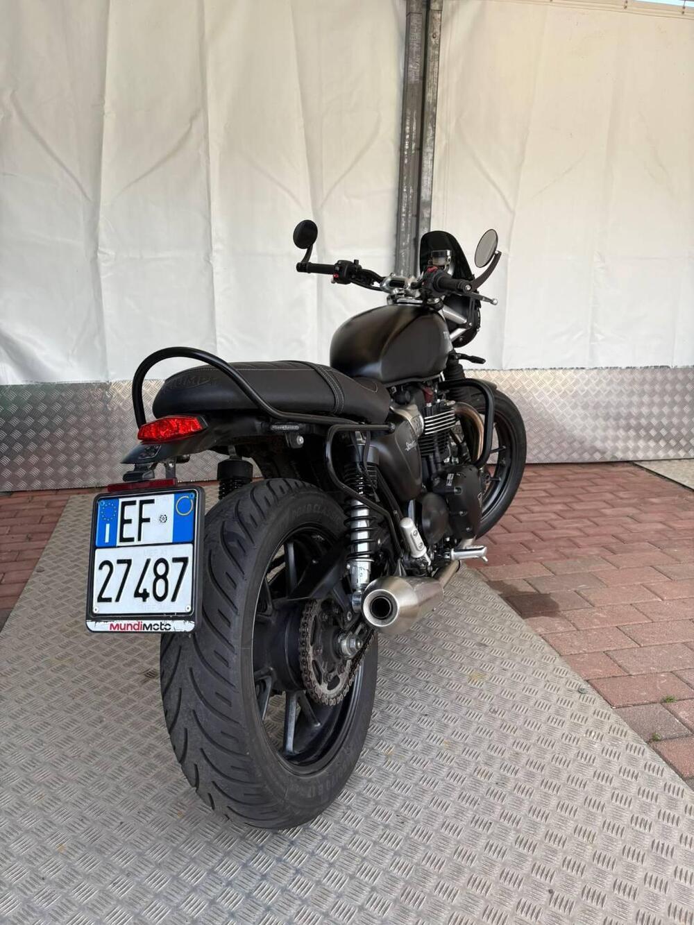 Triumph Street Twin 900 (2016) (4)