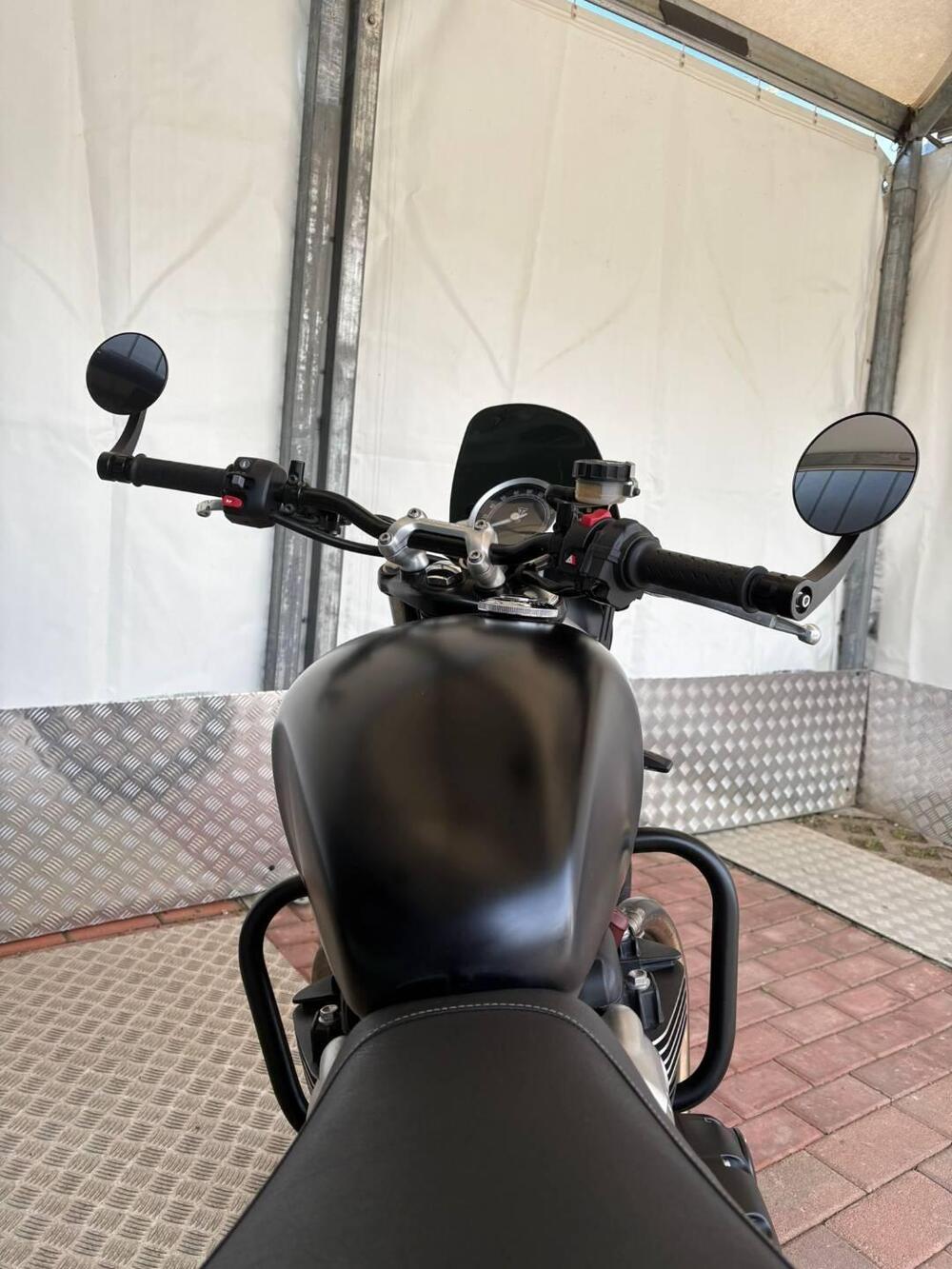 Triumph Street Twin 900 (2016) (15)