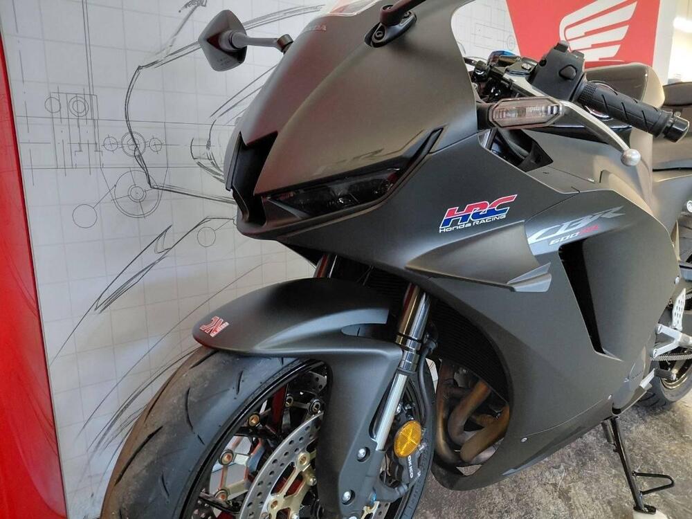 Honda CBR 600 RR (2024 - 26) (2)