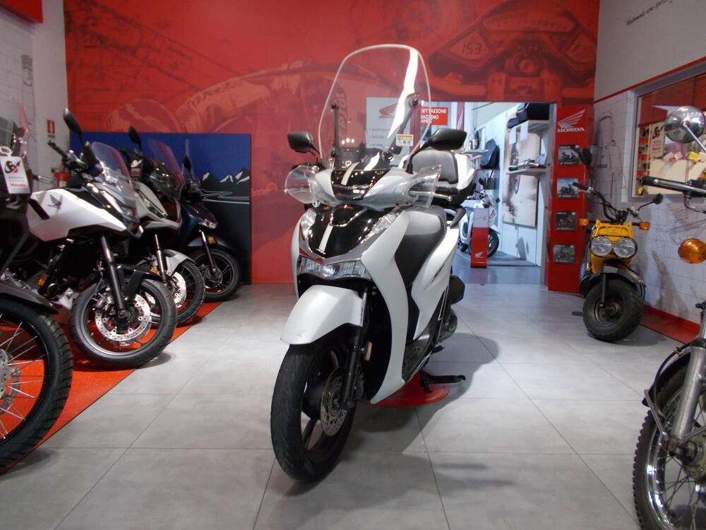 Honda SH 125i Sport (2022 - 23) (4)