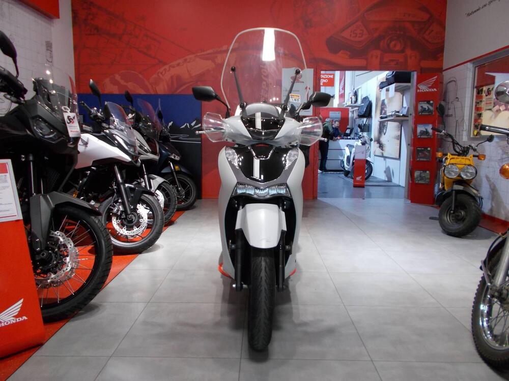 Honda SH 125i Sport (2022 - 23) (7)