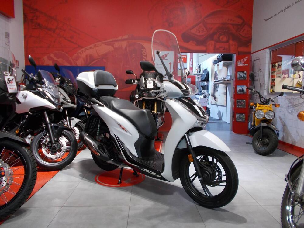 Honda SH 125i Sport (2022 - 23) (9)