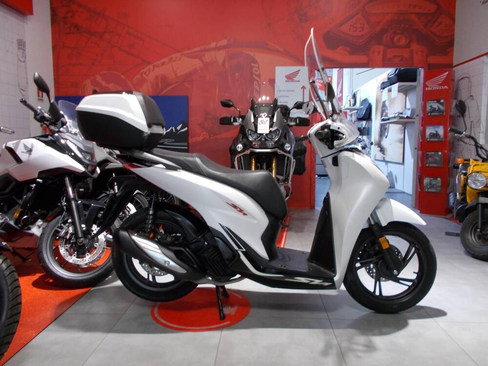 Honda SH 125i Sport (2022 - 23) (11)