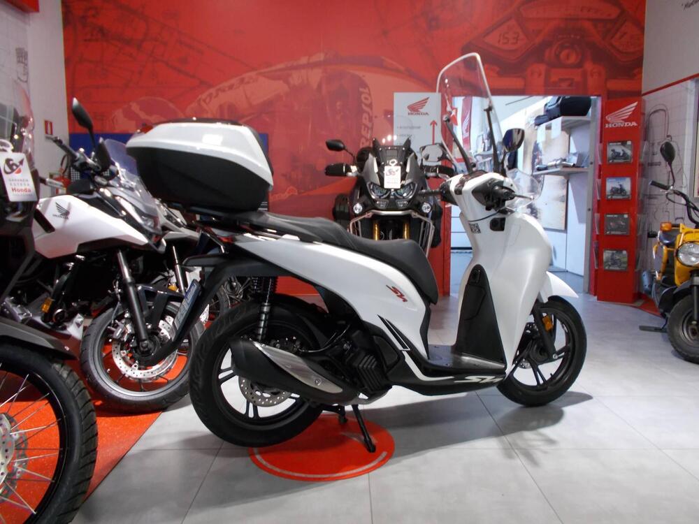 Honda SH 125i Sport (2022 - 23) (12)