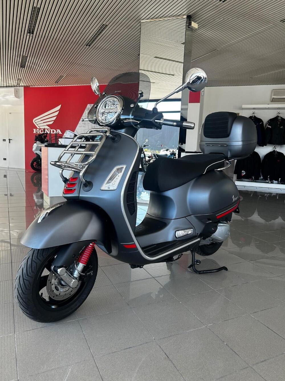 Vespa GTS 300 Super Sport (2023 - 24) (3)