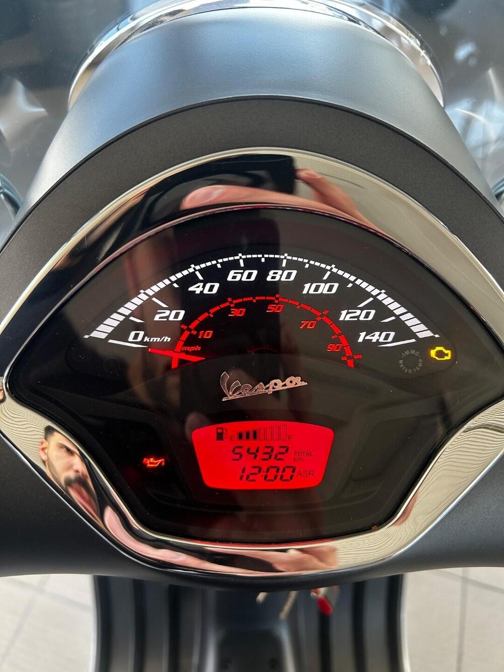 Vespa GTS 300 Super Sport (2023 - 24) (4)