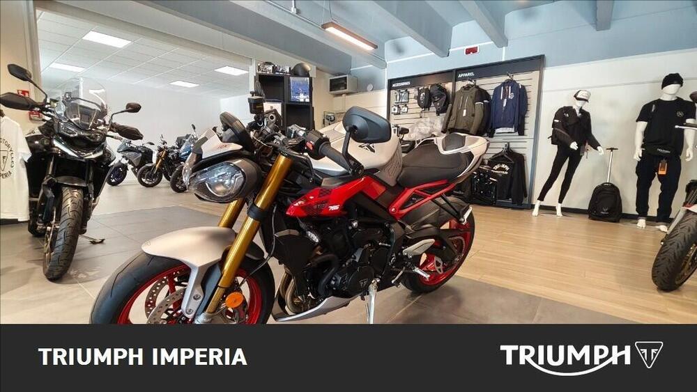 Triumph Street Triple 765 RX (2026) (2)