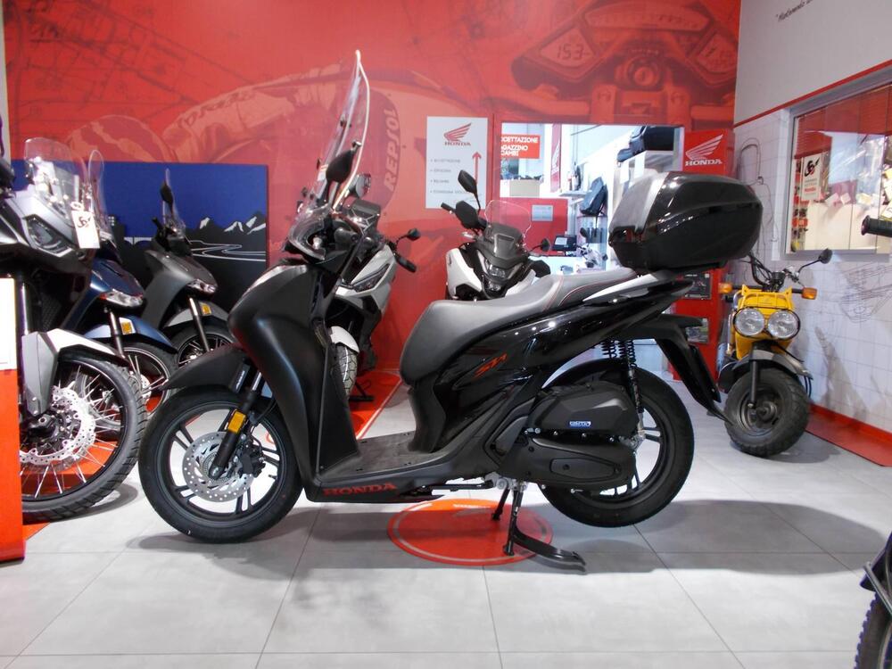 Honda SH 125i Sport (2024 - 25) (4)